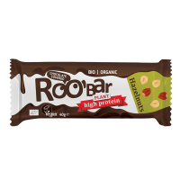 Ekologiškas baltyminis lazdynų riešutų batonėlis aplietas šokoladu – Roobar